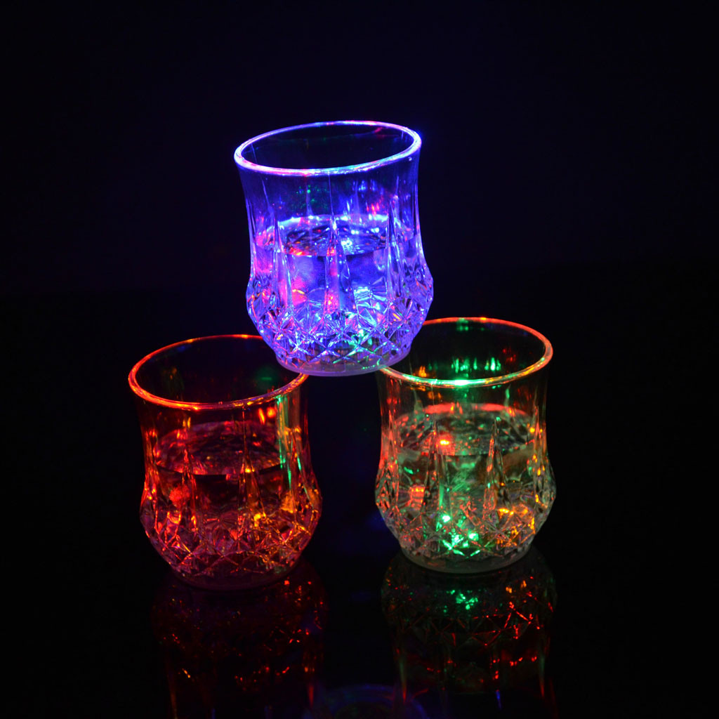 Colored LED Glowing Drink Cup  - đánh giá và giá Wine Beer Glass